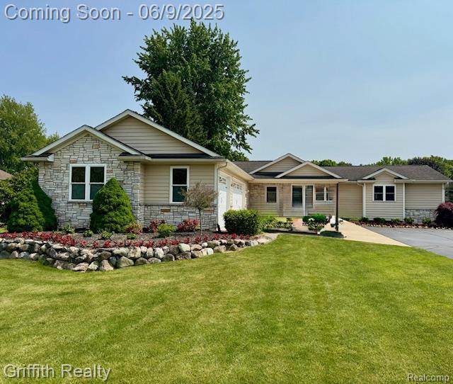 1158 Camelot Drive