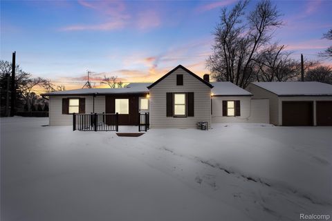 24440 Sylvan Avenue Brownstown Charter Township MI 48134