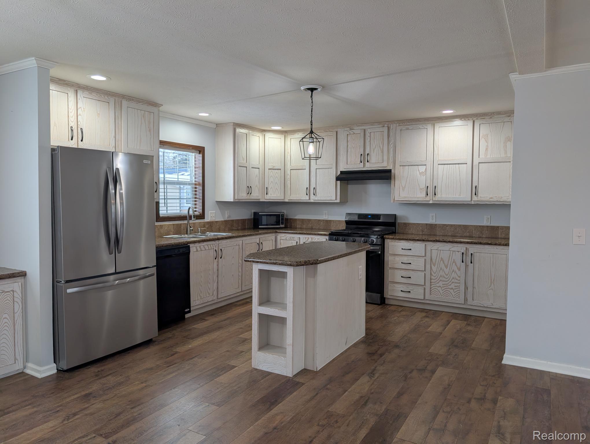 11045 Woodland Ridge Court