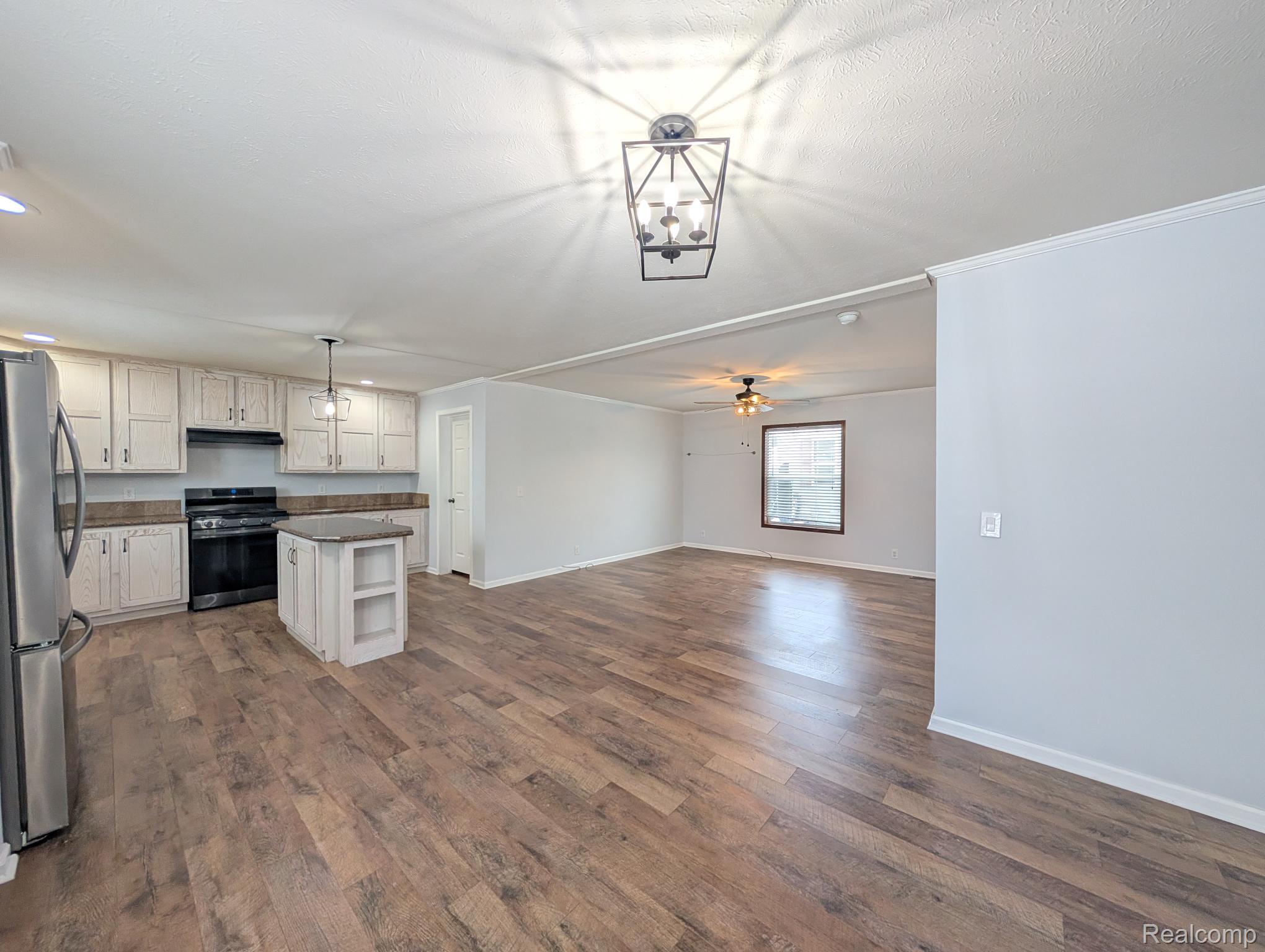 11045 Woodland Ridge Court