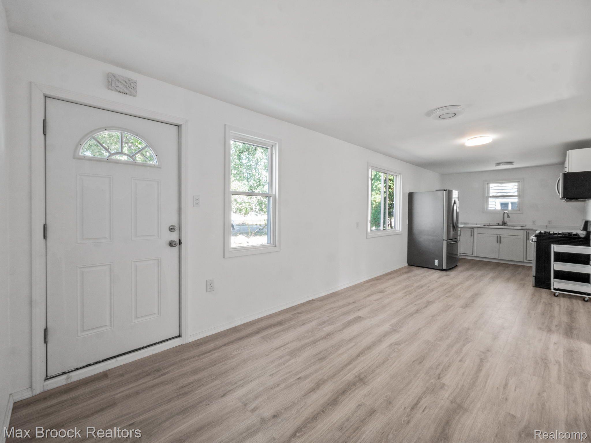 2028 ISABELL Drive