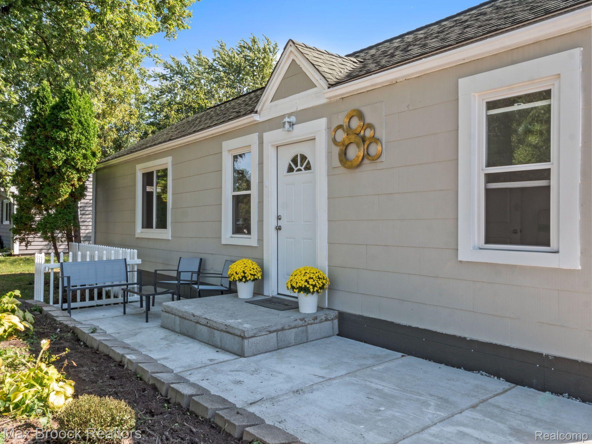 2028 ISABELL Drive