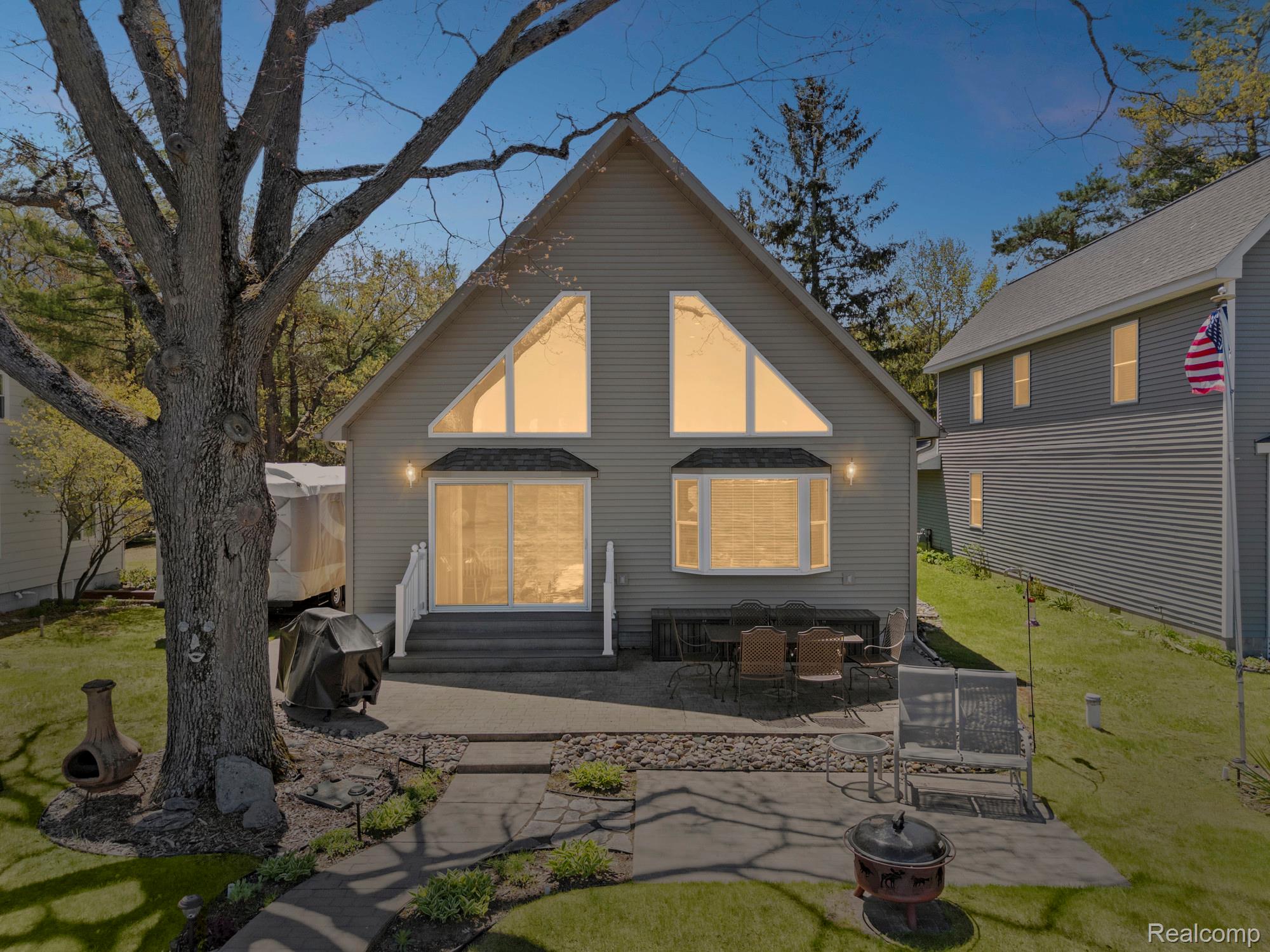 1434 Lake Drive