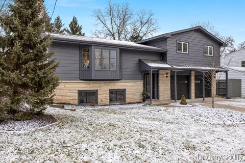 Tiny photo for 3106 Chamberlain Avenue SE, Grand Rapids City, MI 49508 (MLS # 65026001826)