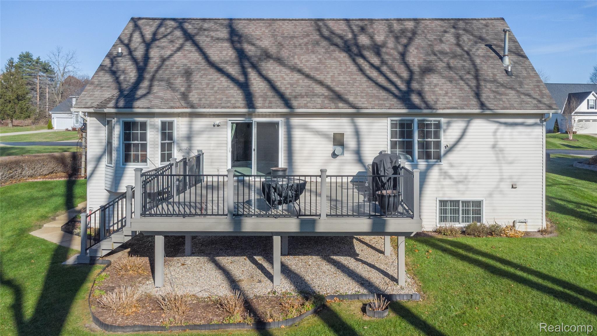 Linden, Michigan 48451, United States, 3 Bedrooms Bedrooms, ,2 BathroomsBathrooms,Residential,Pending,246697