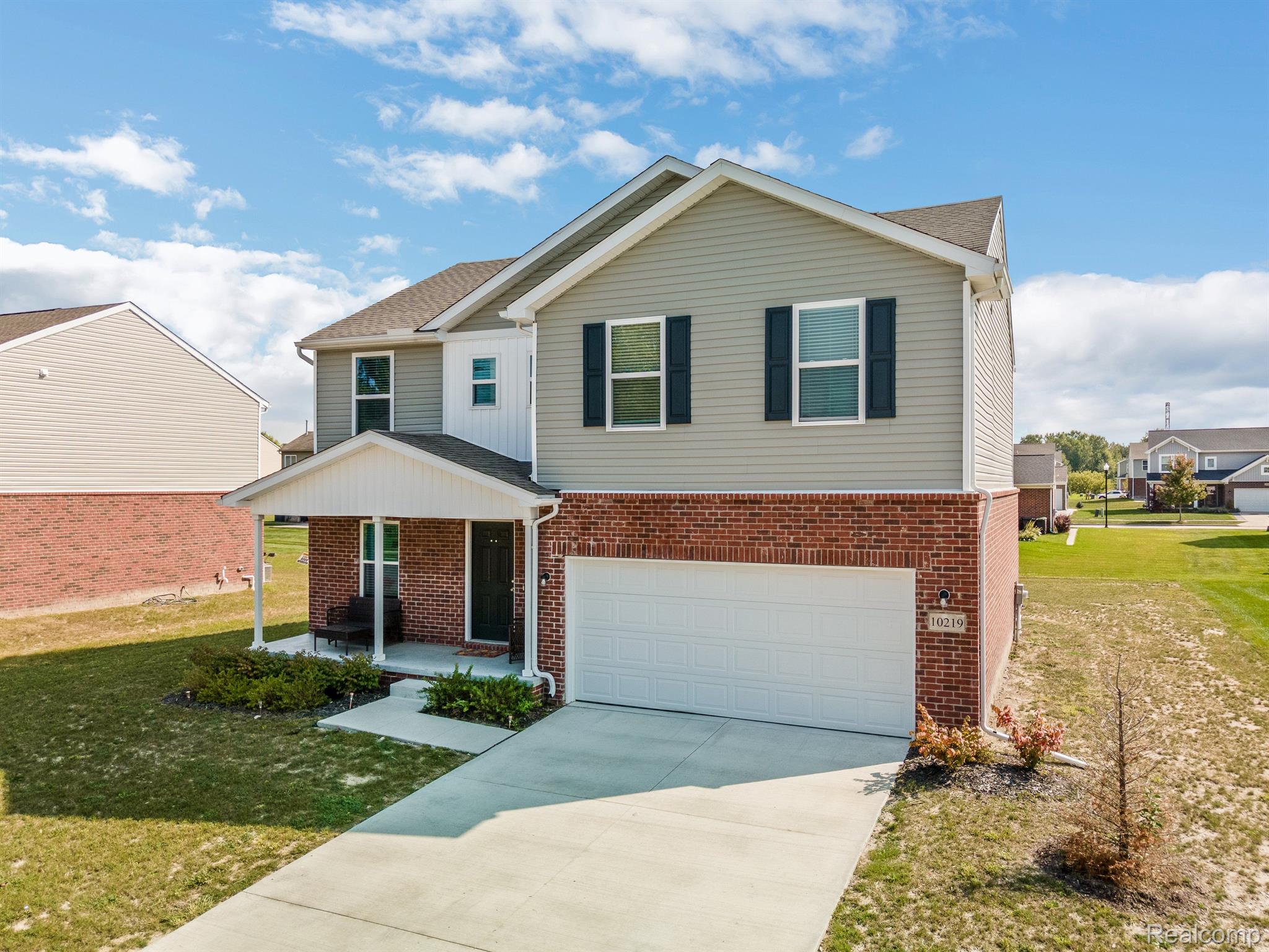 10219 ISLAND LAKE Drive