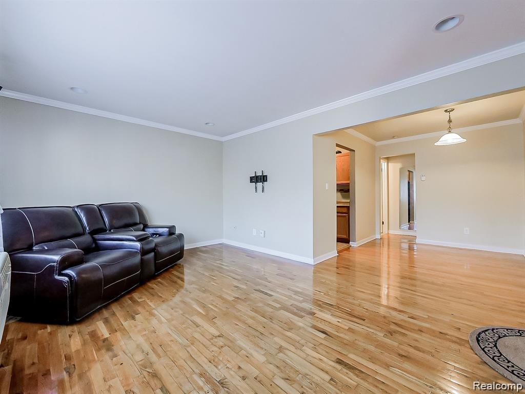 525 Fairbrook Street 203