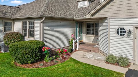 Tiny photo for 2854 E Crown Drive, Garfield Charter Township, MI 49685 (MLS # 78080066574)