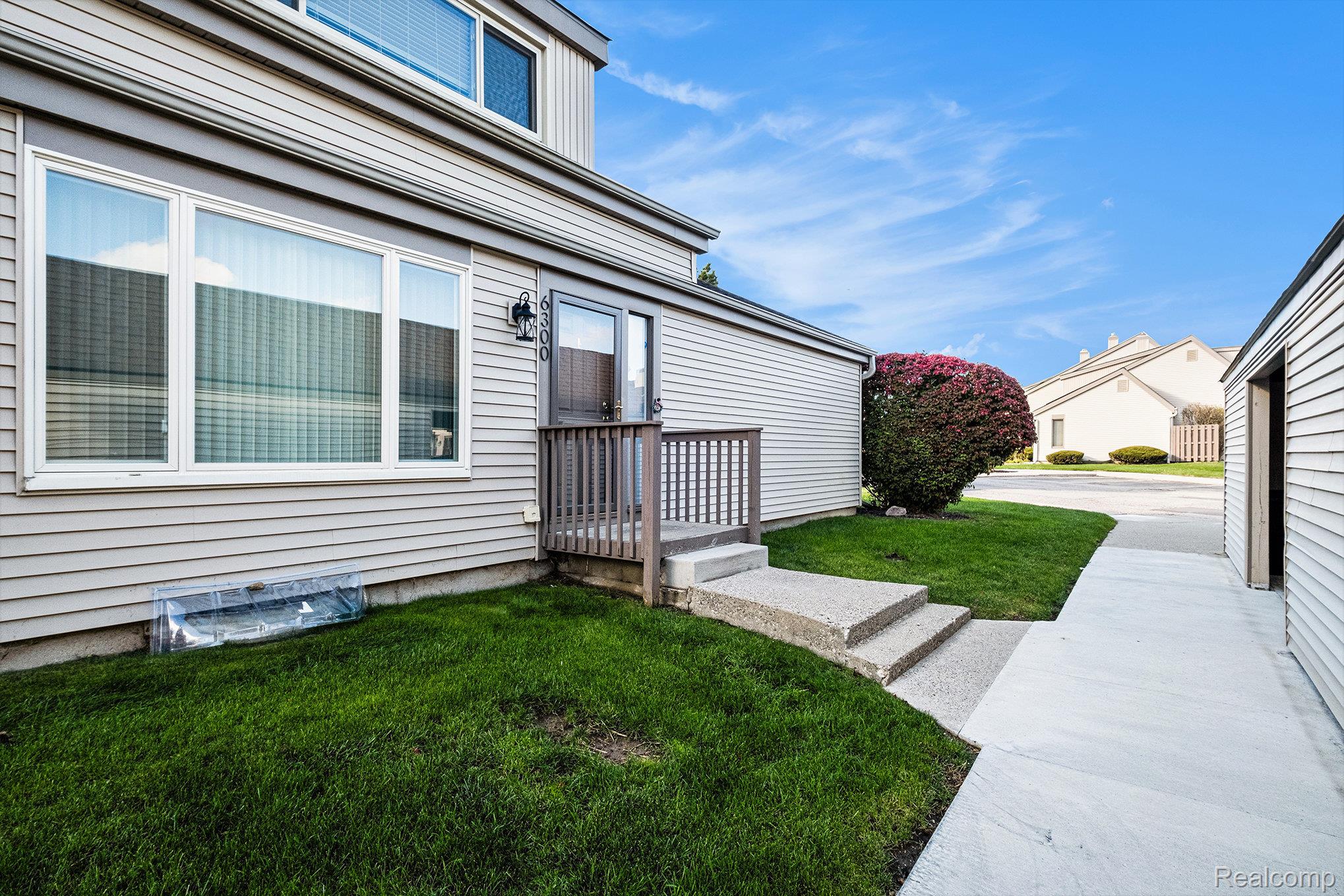 6300 Laurentian Court