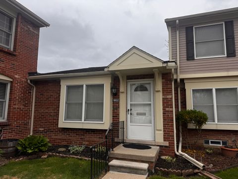 19932 Great Oaks Circle N Clinton Charter Township Macomb MI 48036