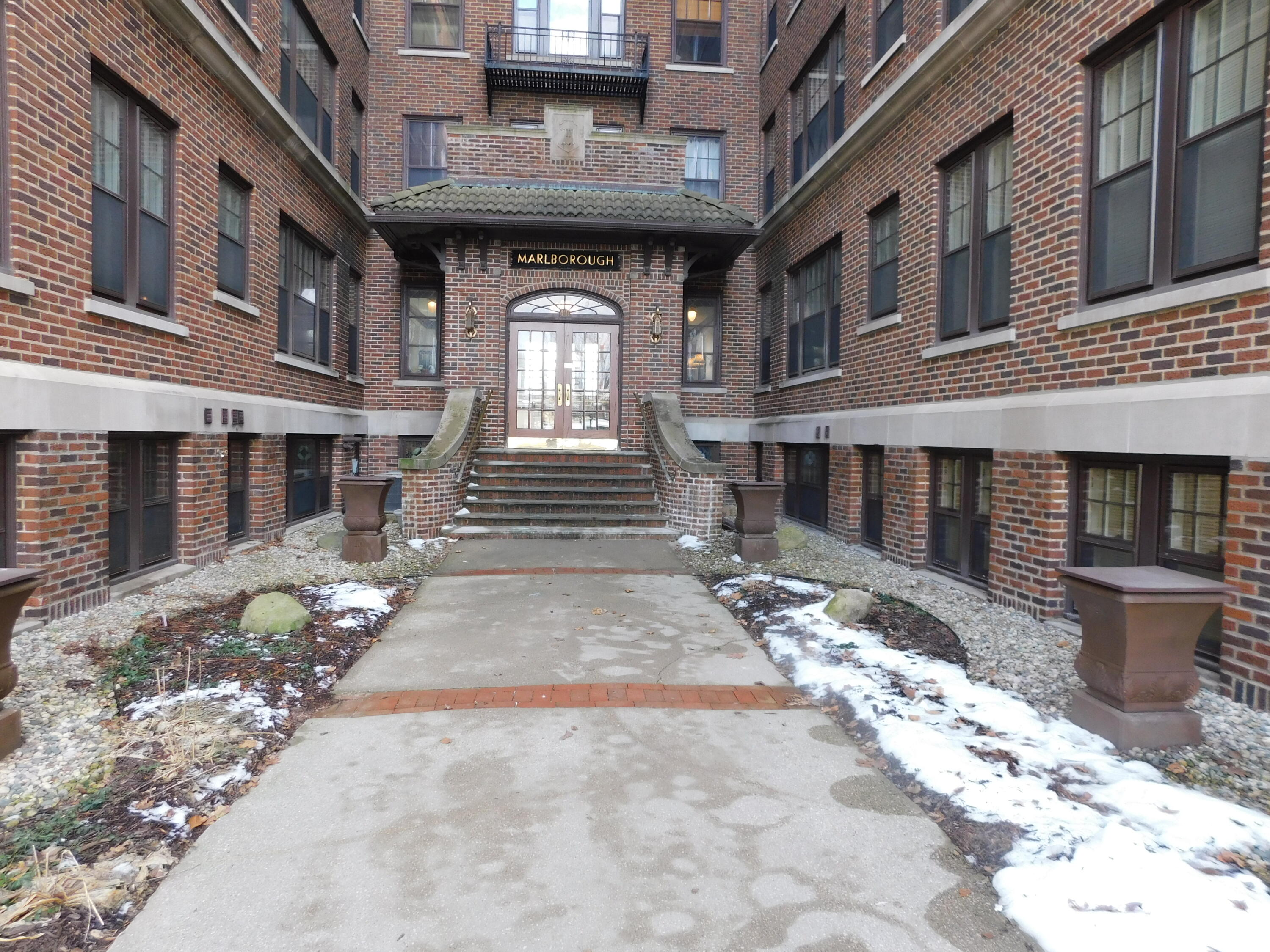 471 W South Street 38