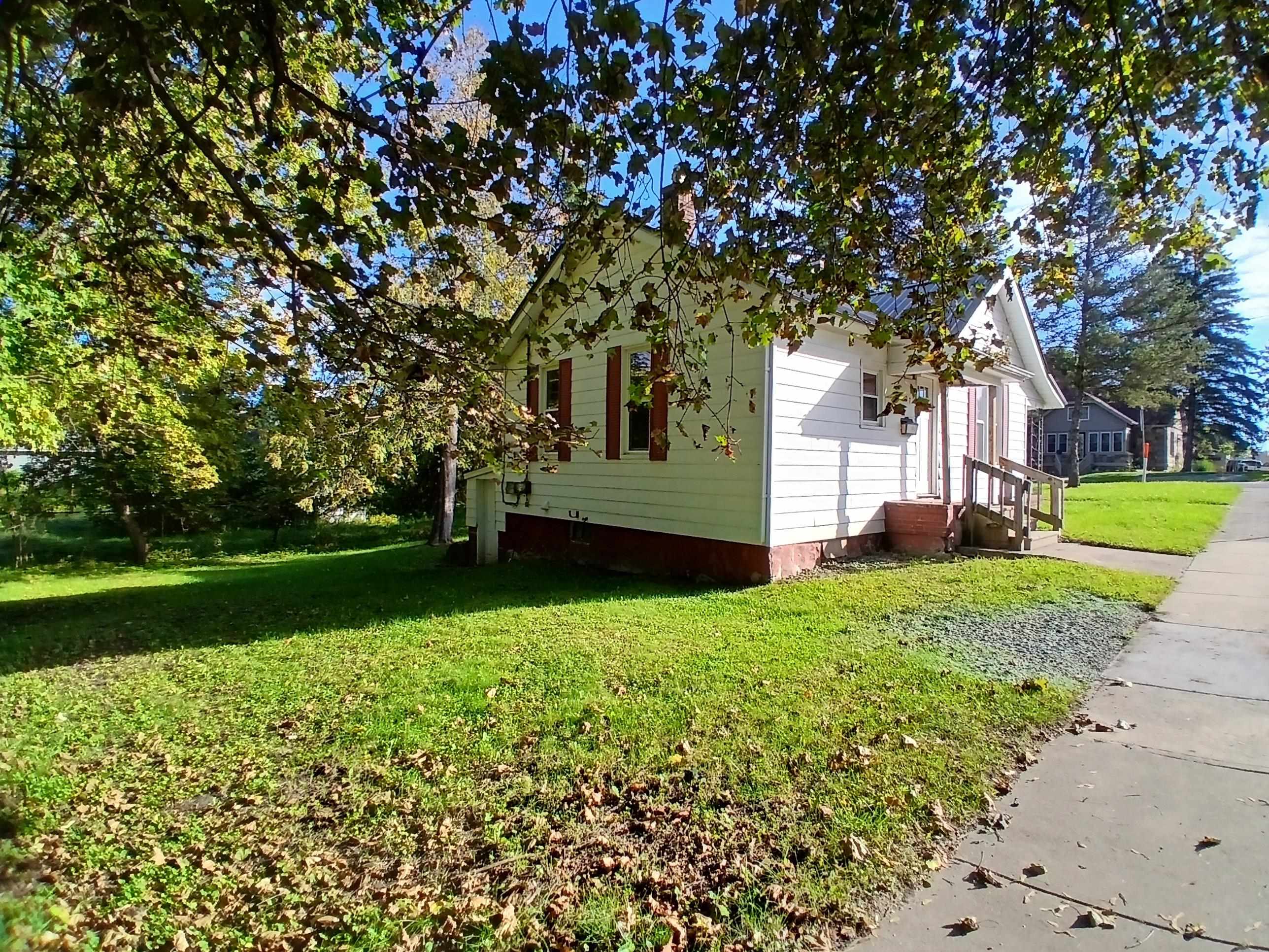 607 W Wright Street