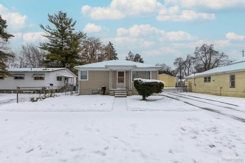 712 N Bond Street Saginaw City MI 48602