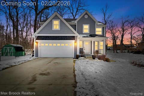 4511 Sedum Glen Waterford Charter Township MI 48328