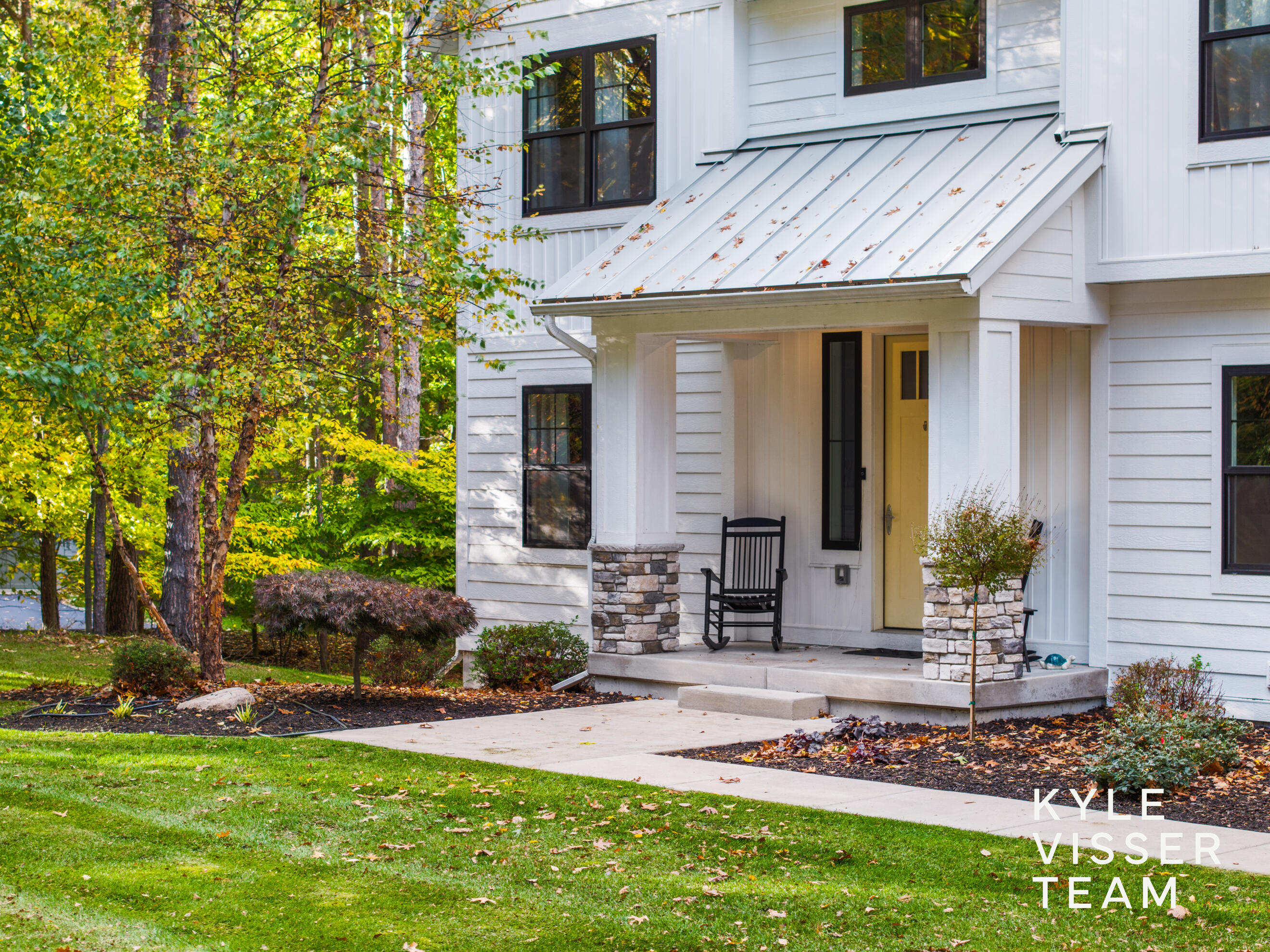 7787 S Gracemoor Court SE