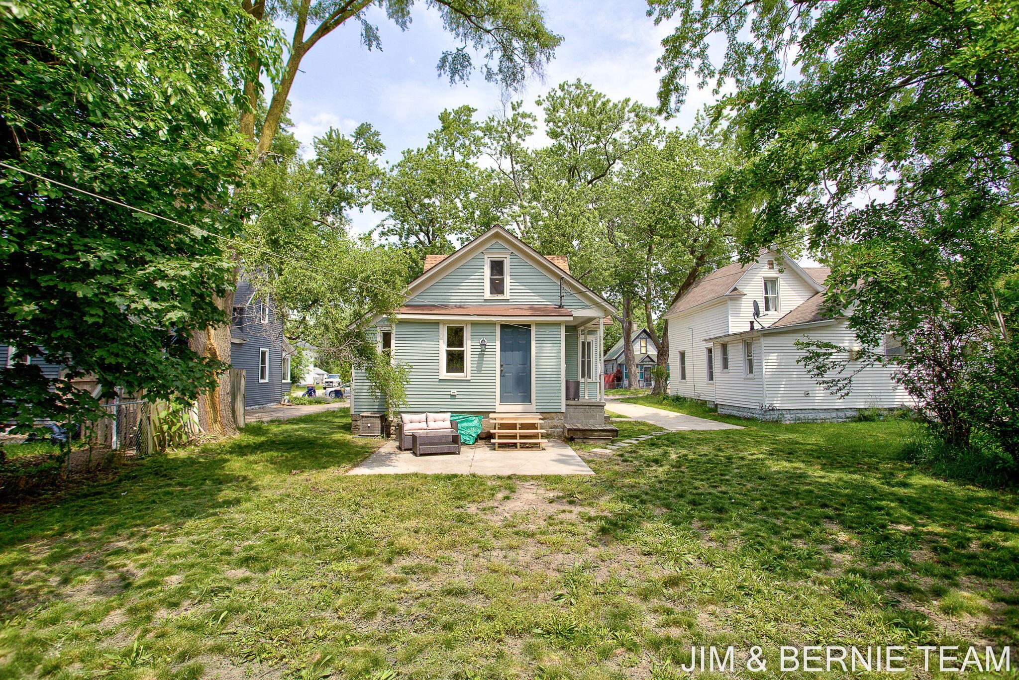 124 E 17th Street
