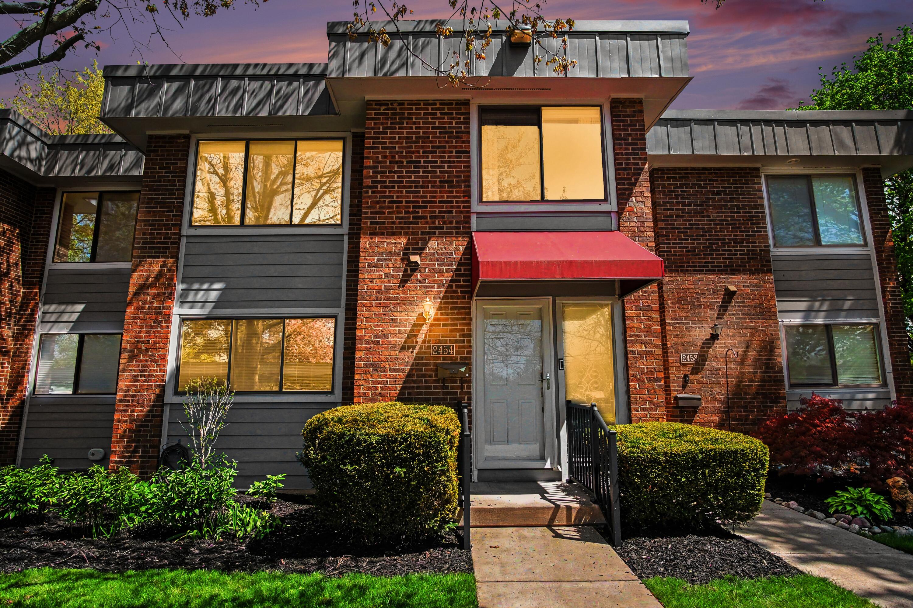 2454 W Collier Avenue SE 101