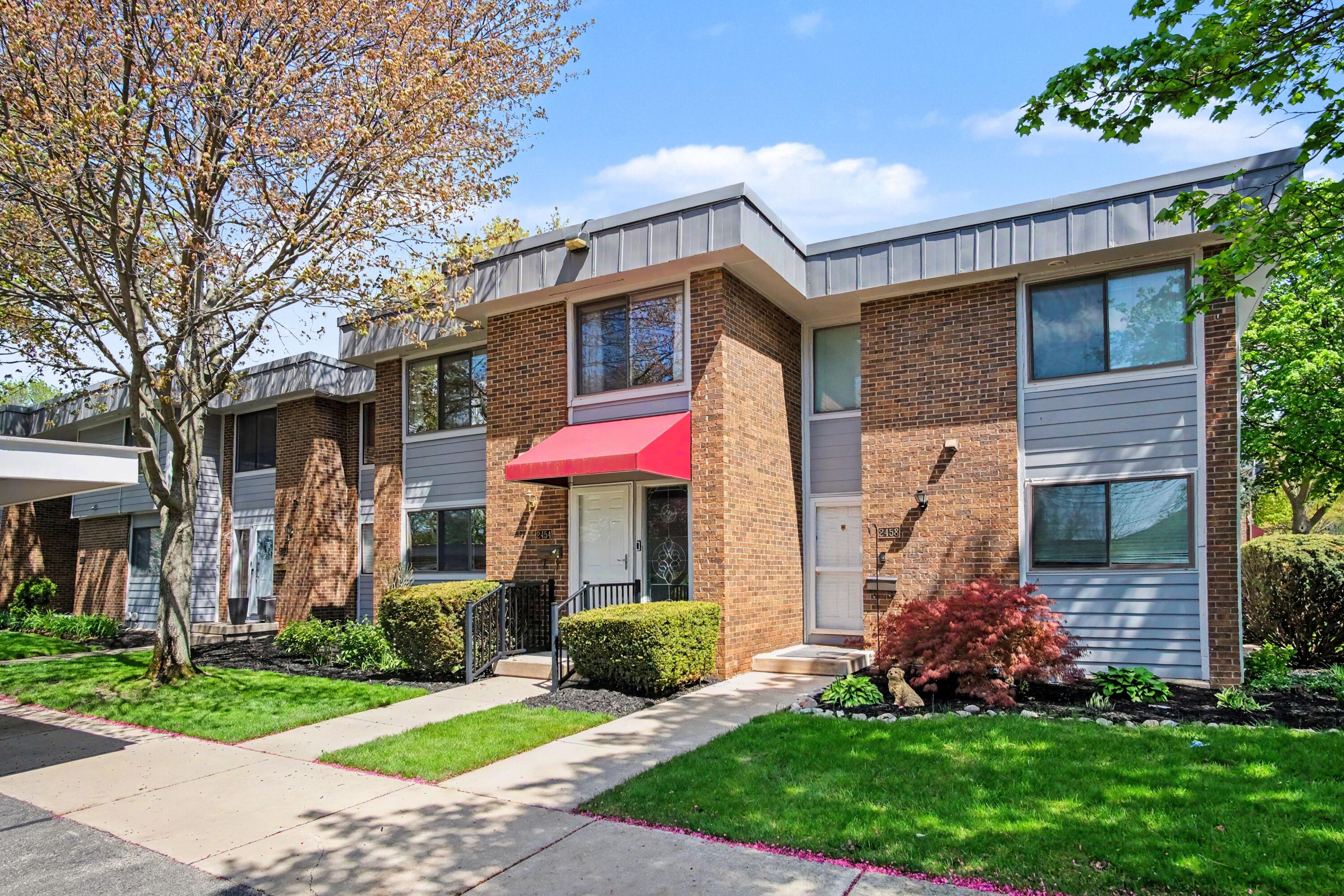 2454 W Collier Avenue SE 101