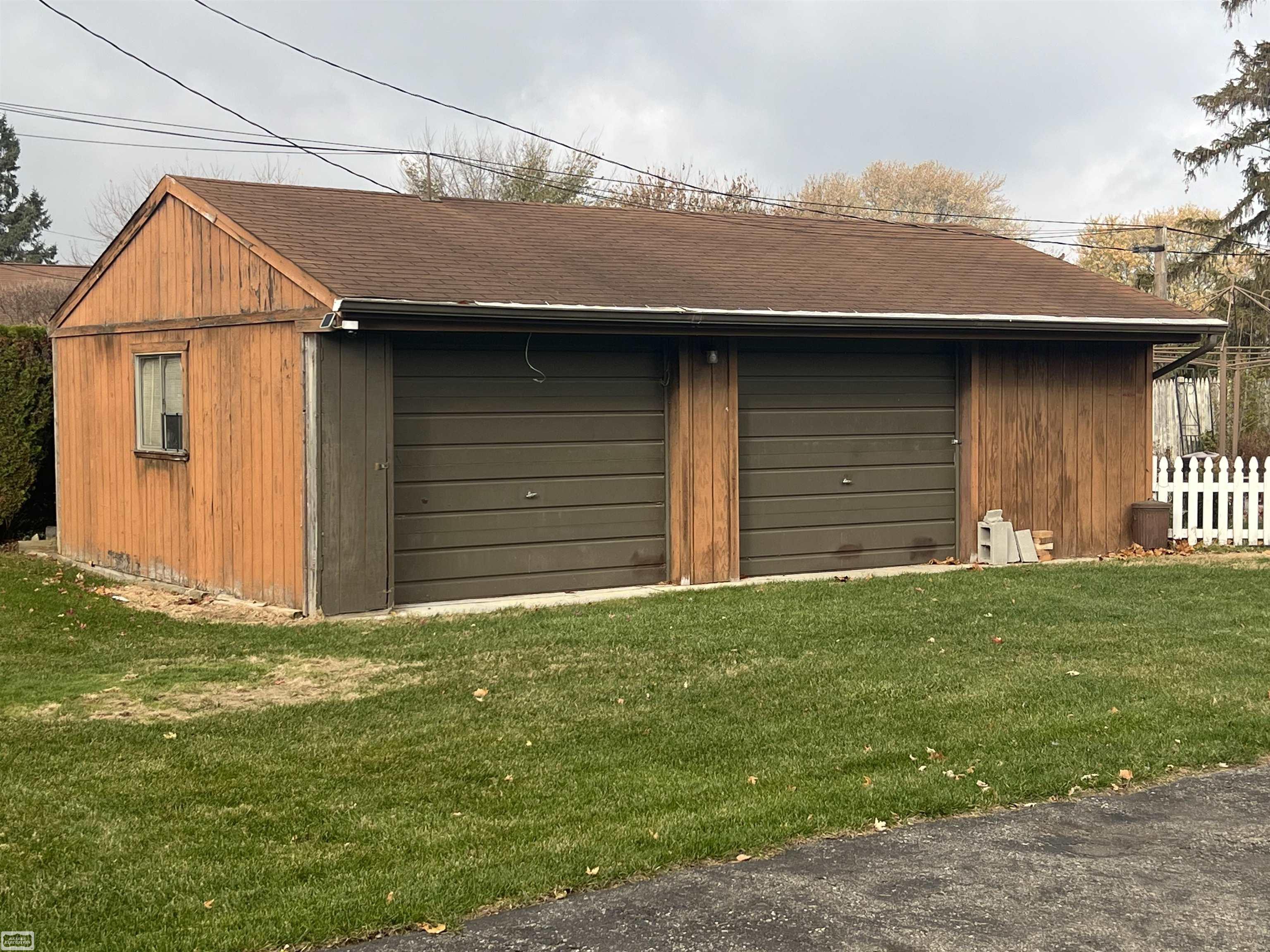 25651 South River Road