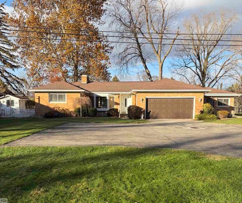 25651 South River Road Harrison Charter Township MI 48045