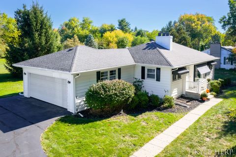 960 Brownwood Avenue NW Grand Rapids City MI 49504
