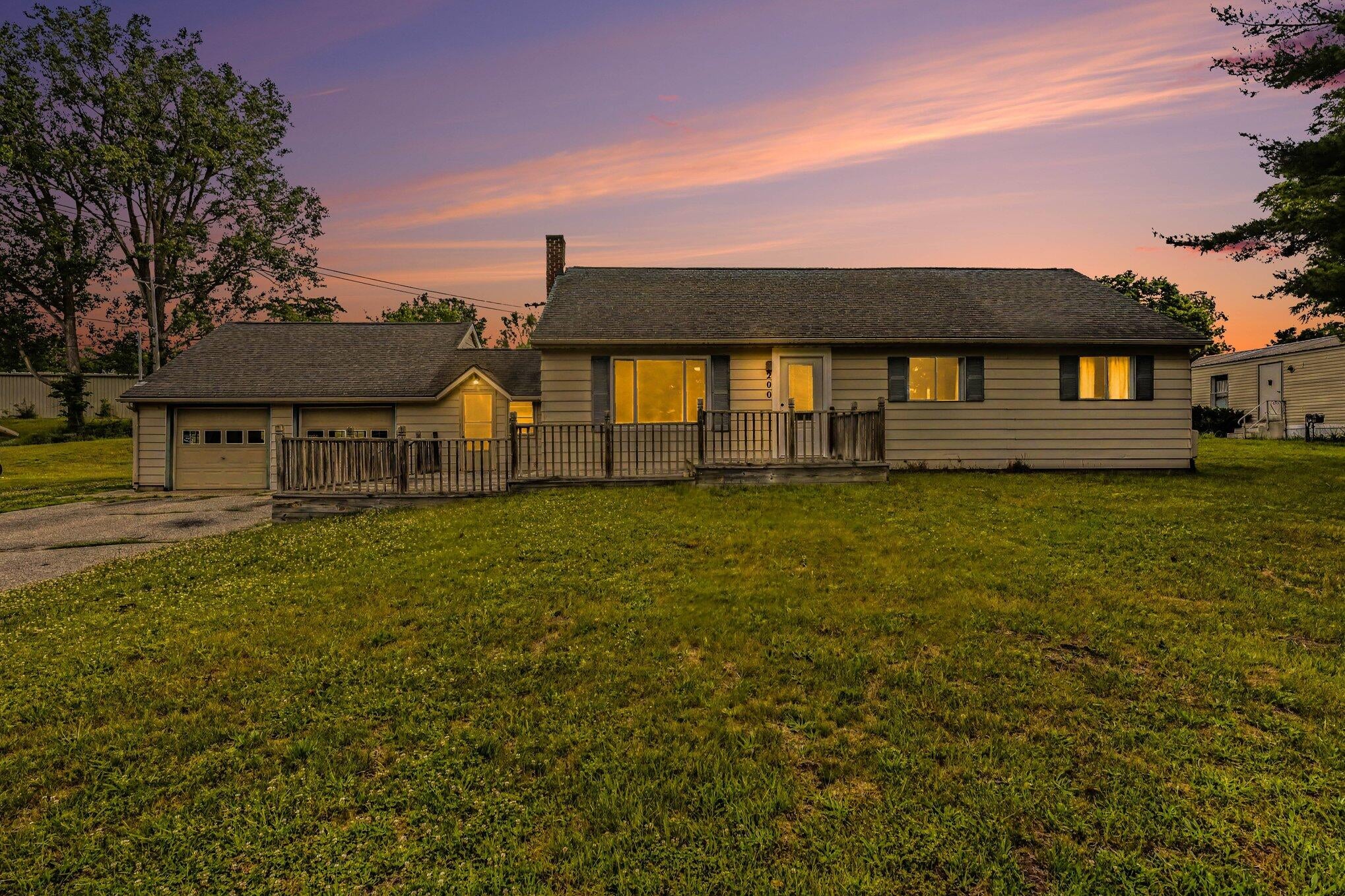 200 W Summit Street