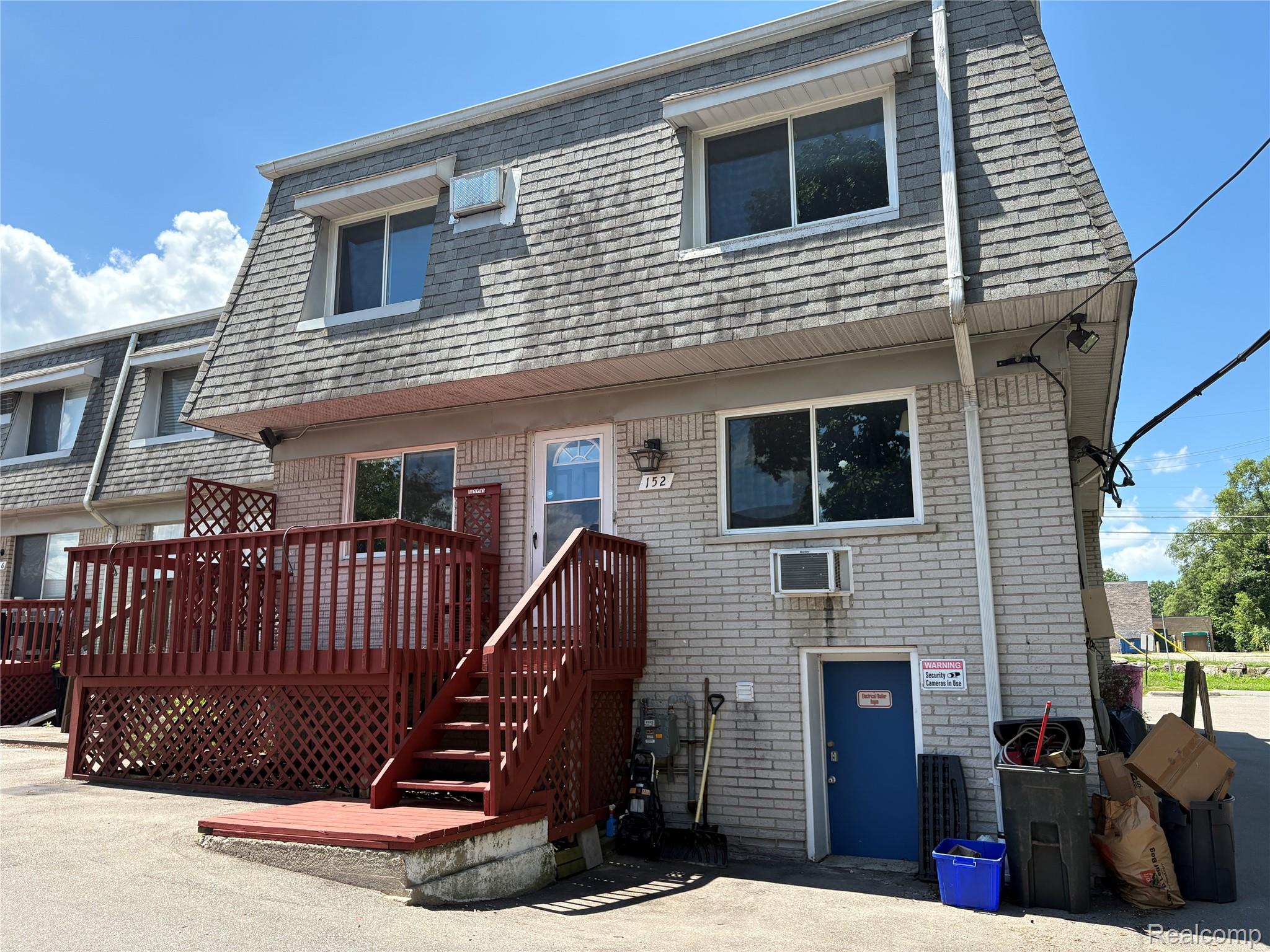 152 Ladd Road 1