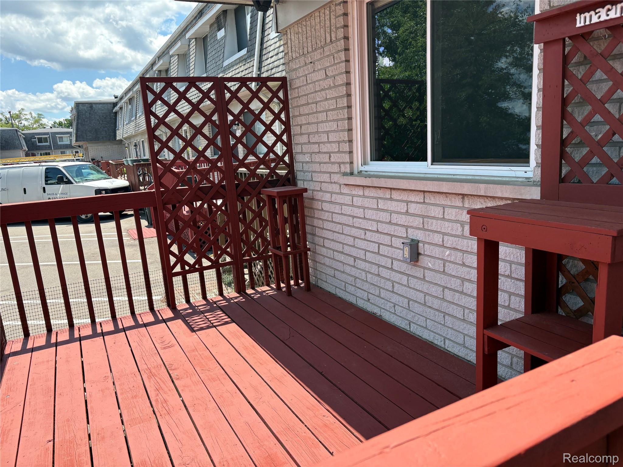 152 Ladd Road 1