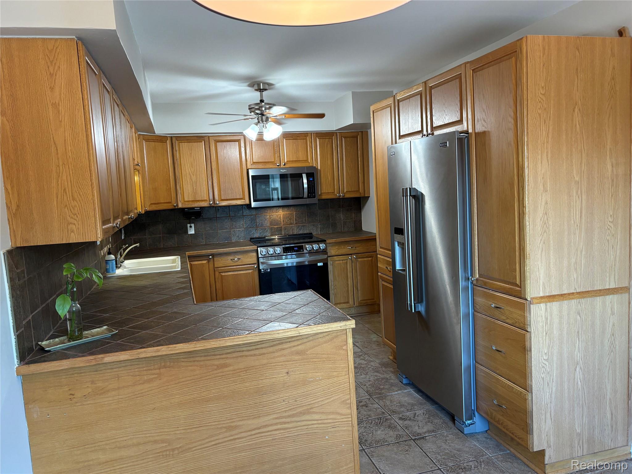 152 Ladd Road 1