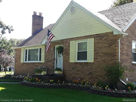 688 New Hampshire Avenue Marysville City MI 48040