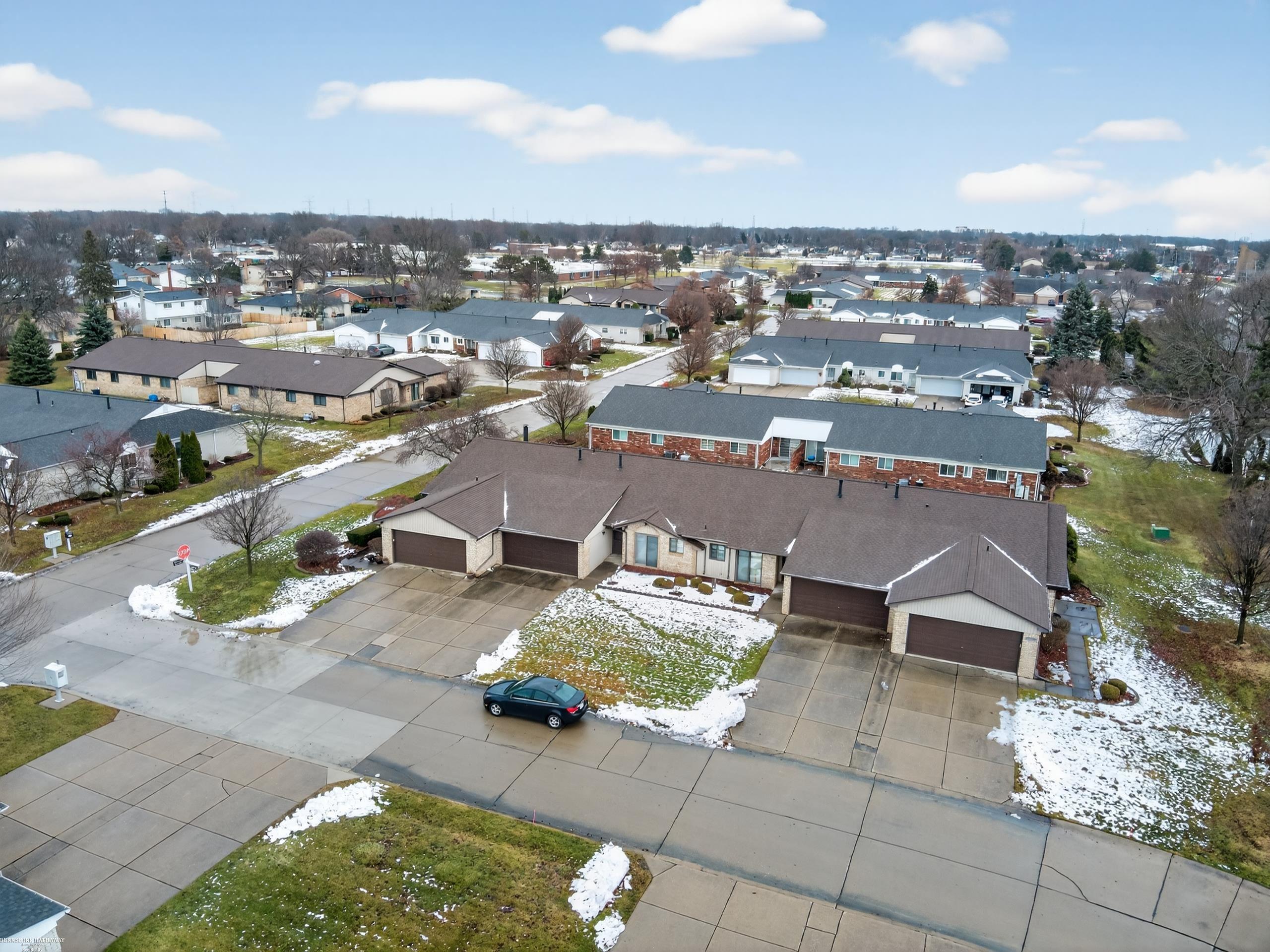 11728 Amber Le Drive