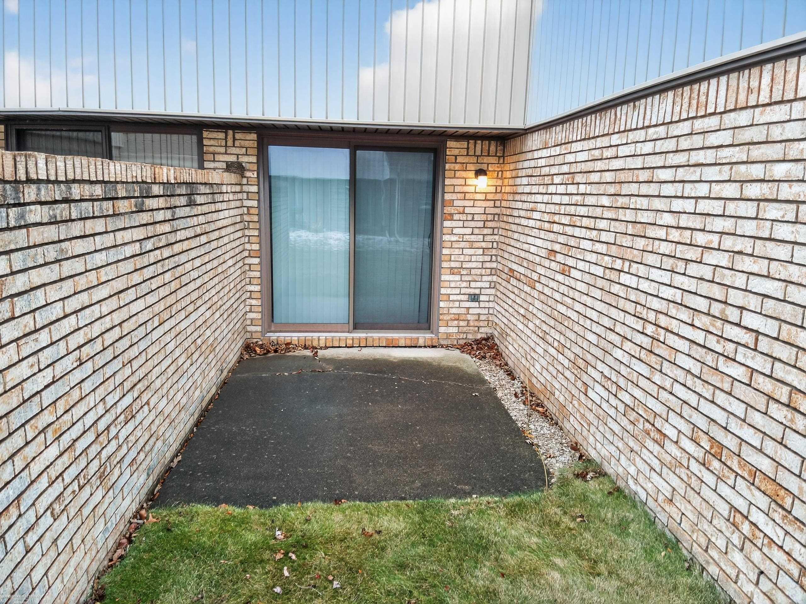 11728 Amber Le Drive