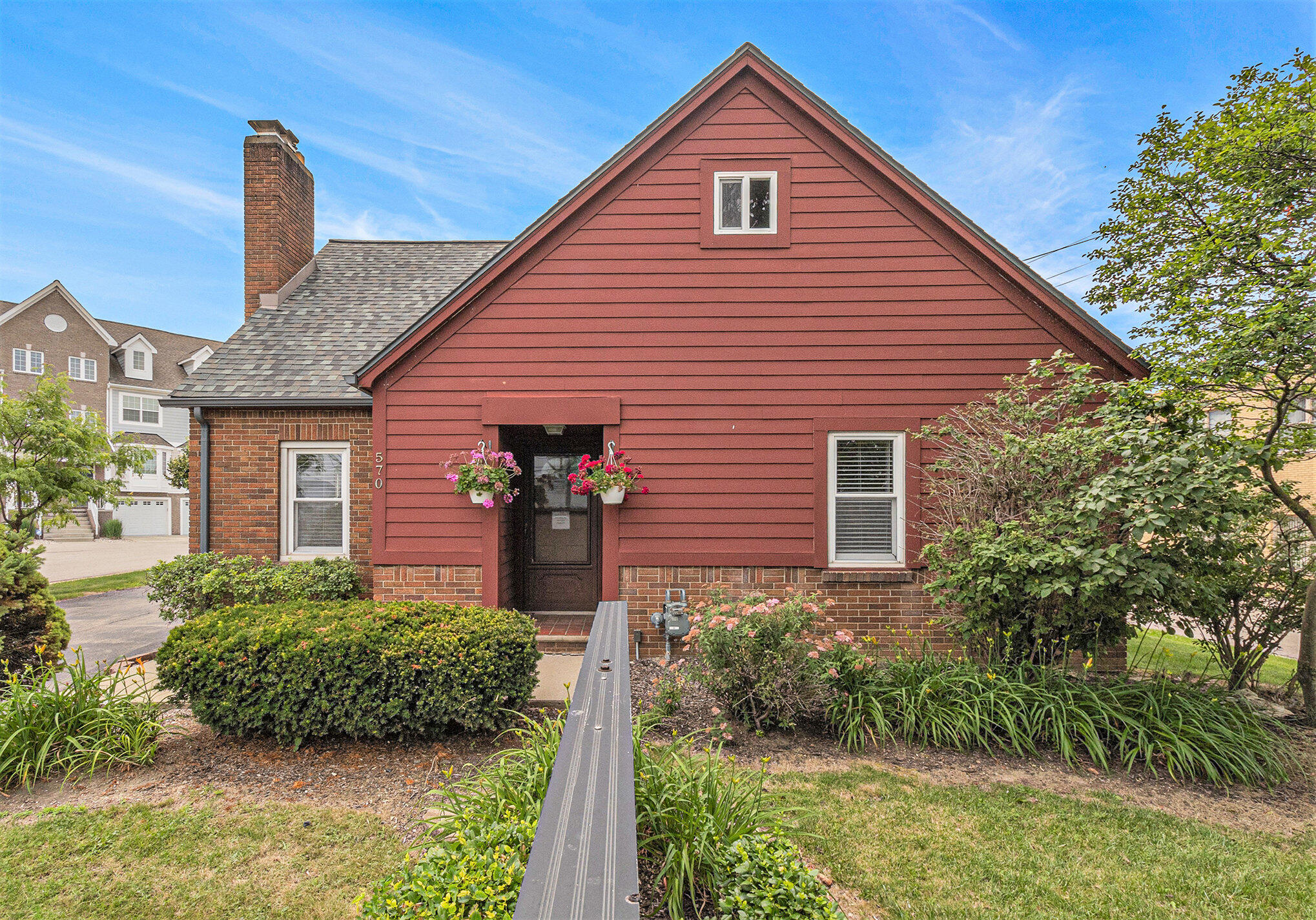 570 S Maple Road