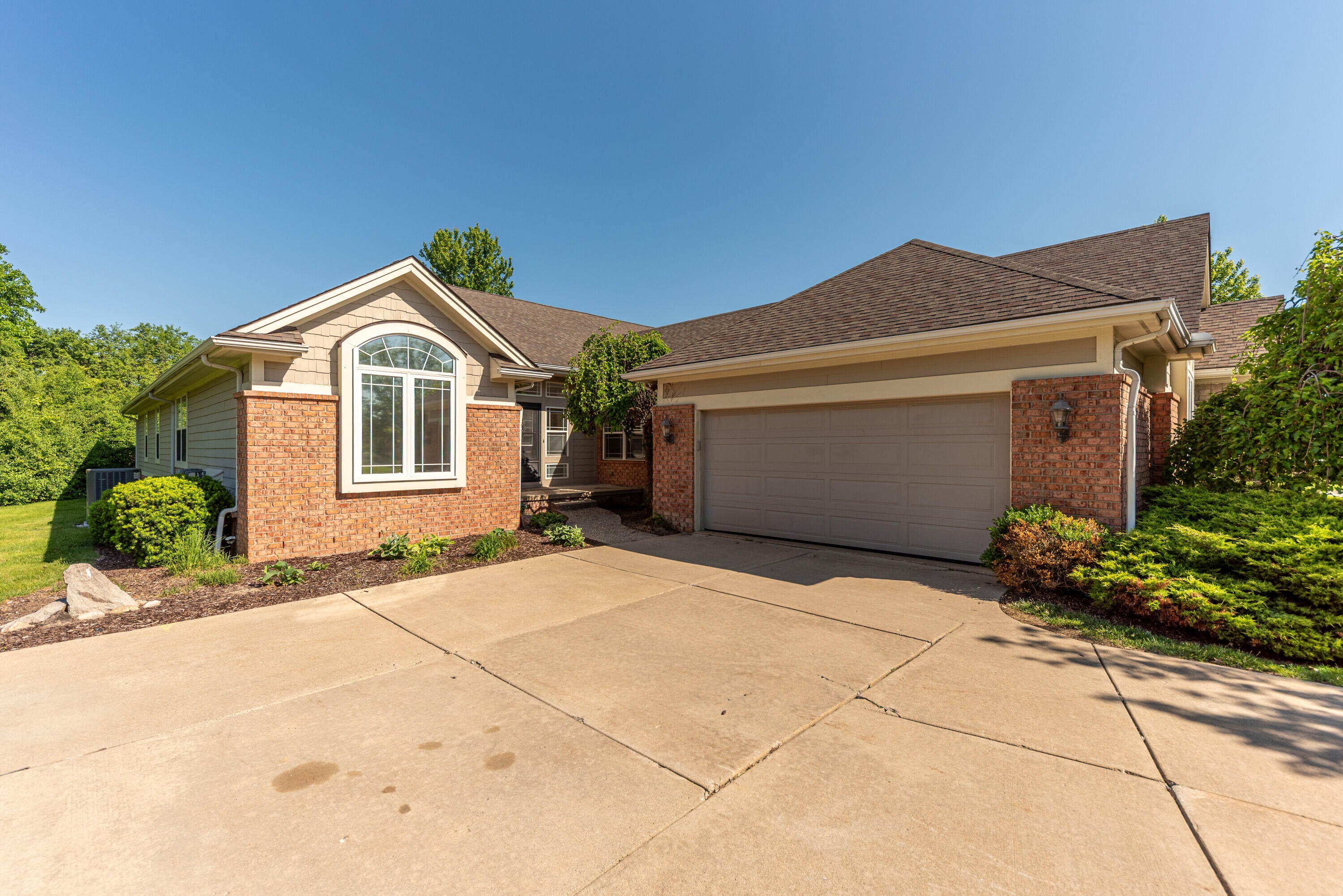 2243 Old Falls Drive