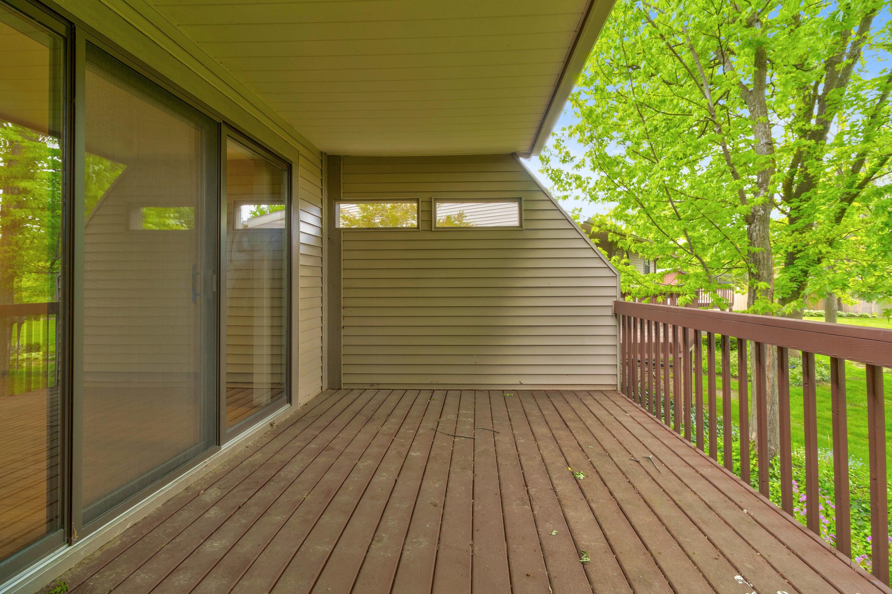 643 Crestview Street 27