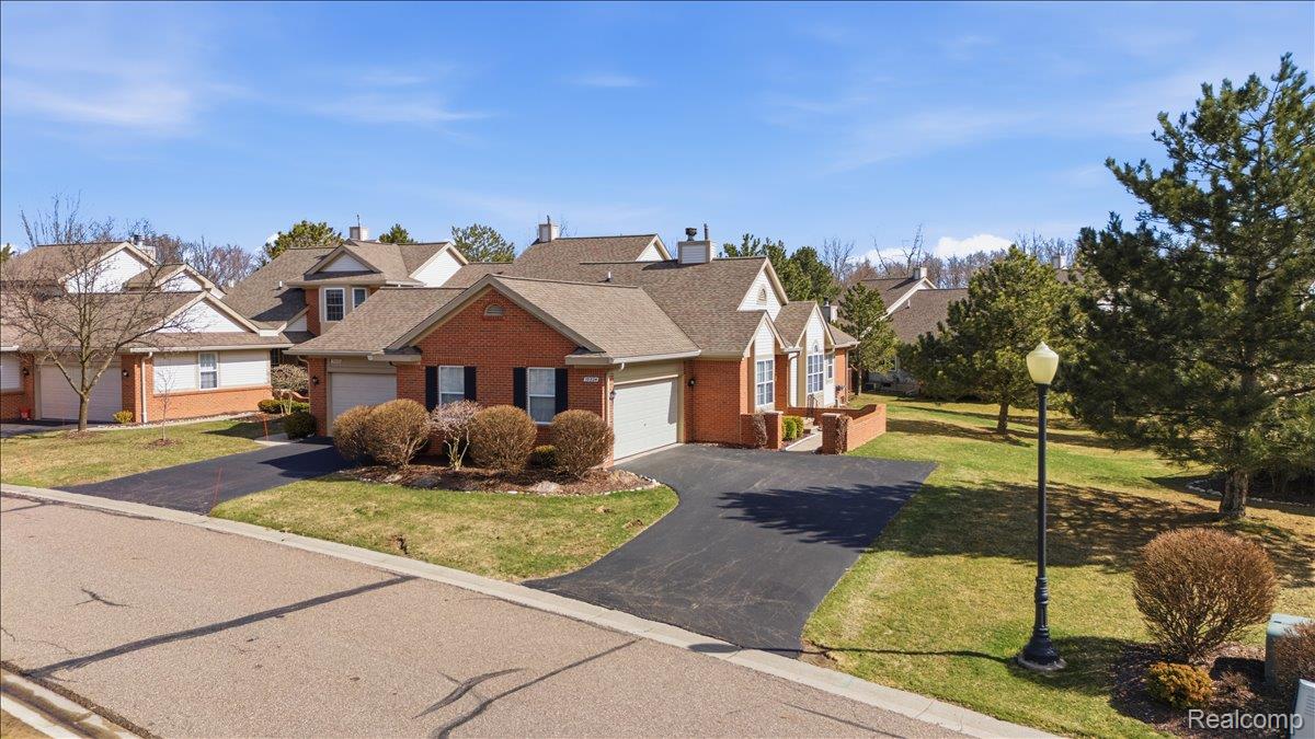 10324 Champions Circle 44