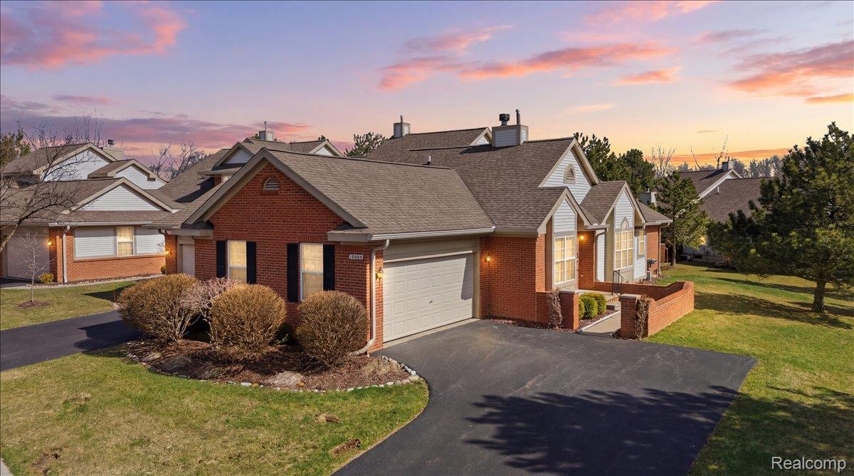 10324 Champions Circle 44