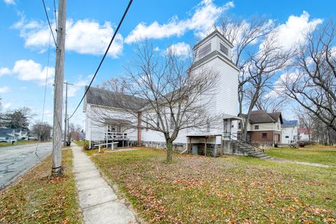 1302 Cooper Street Jackson City MI 49202