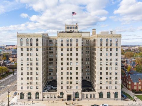 15 E Kirby Street 811 Detroit City MI 48202