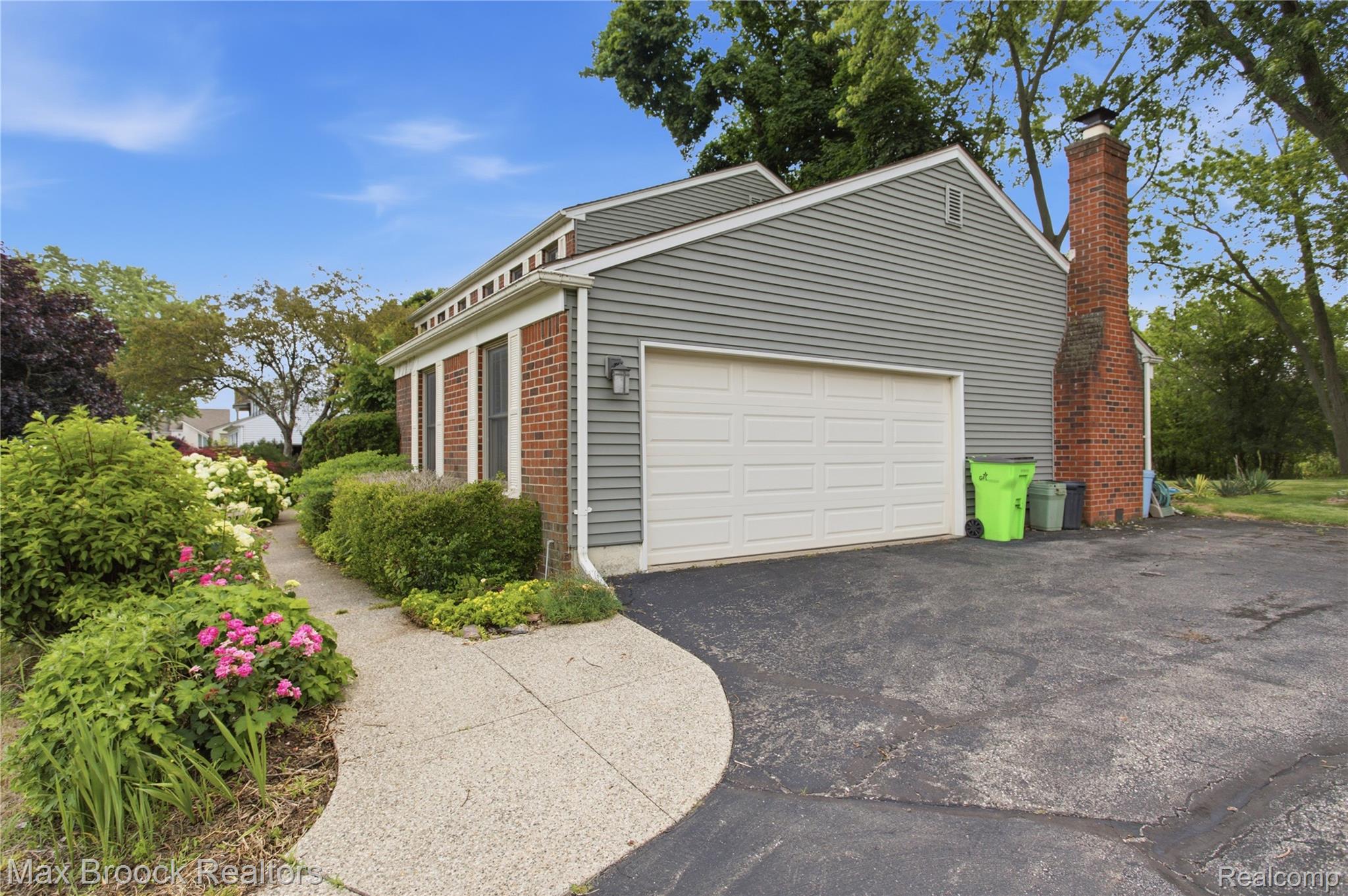 4259 Savoie Trail
