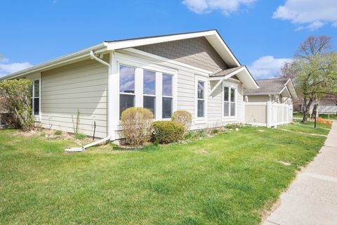 39775 VILLAGE WOOD Lane Novi City Oakland MI 48375