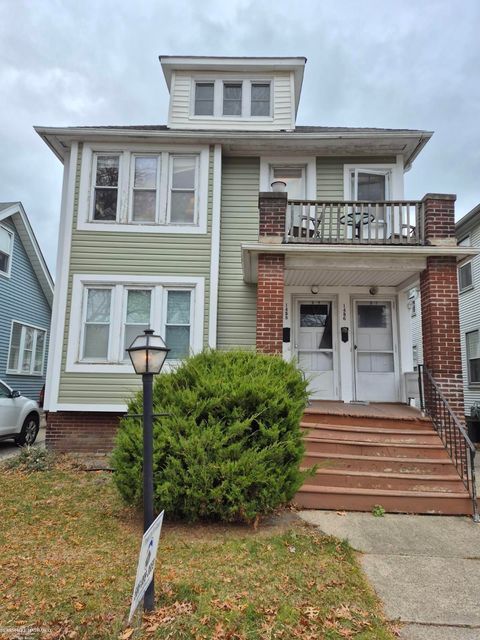 1456 Wayburn Street Grosse Pointe Park City MI 48230