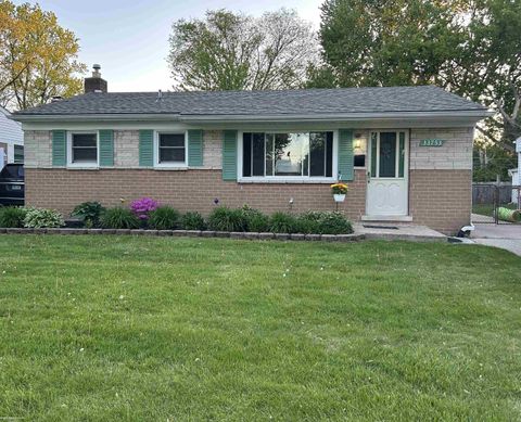 33753 Cheryl Street Clinton Charter Township MI 48035