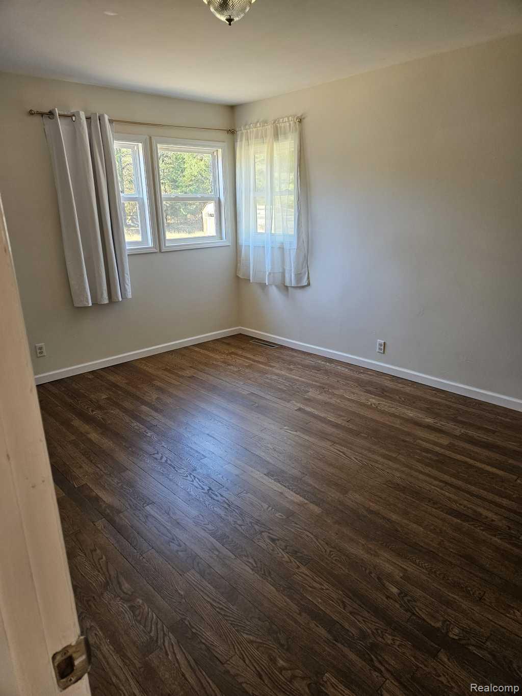 284 E Sternberg Road