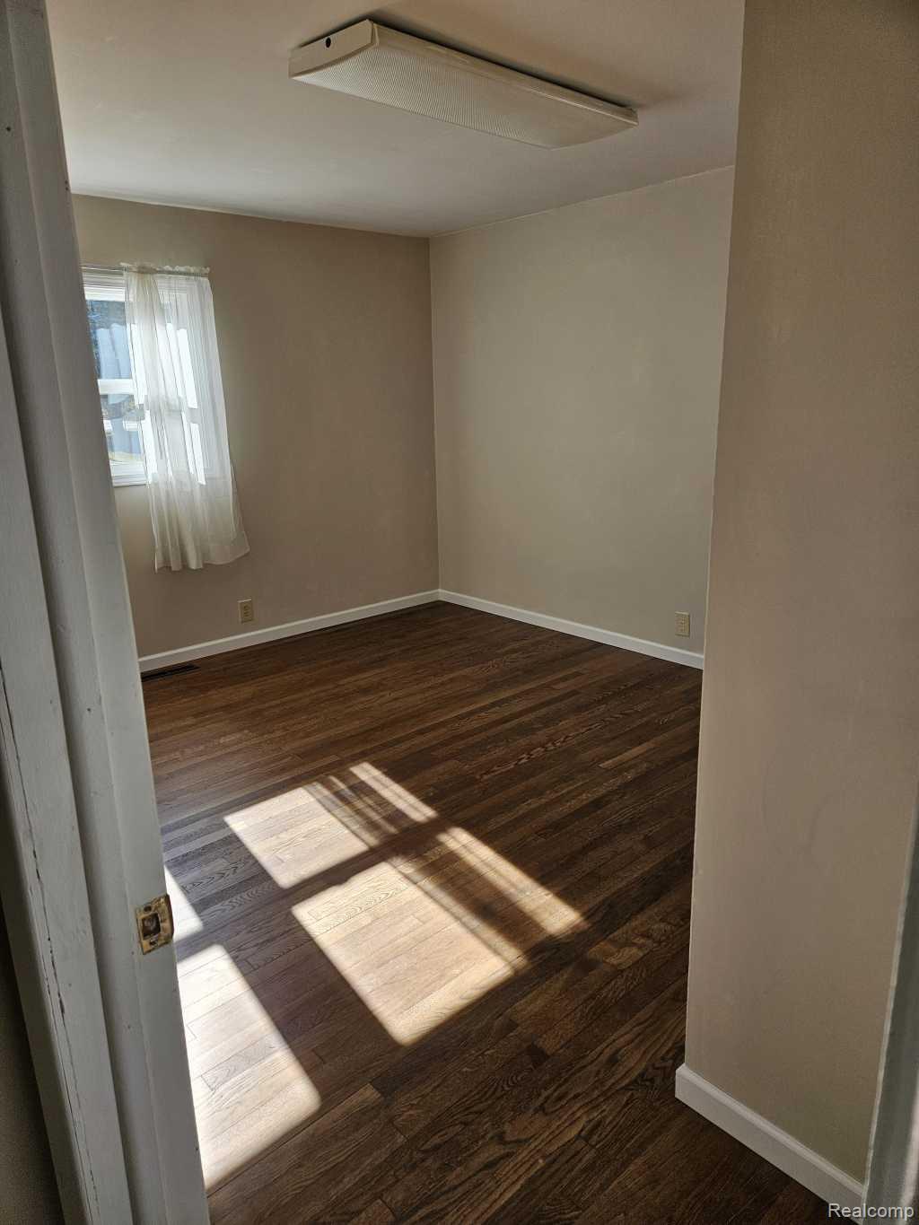 284 E Sternberg Road