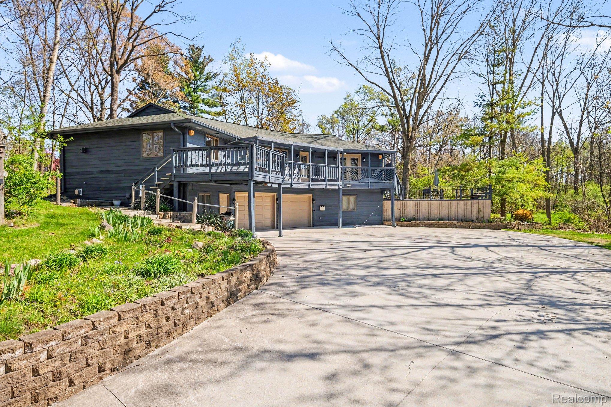 9277 Graytrax Road