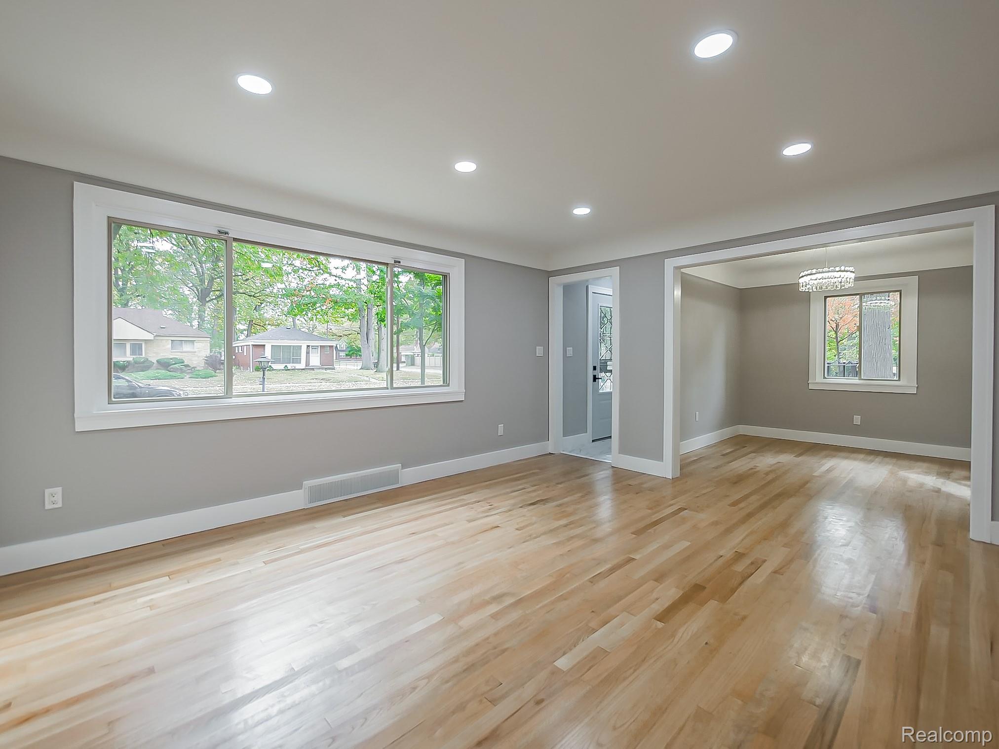 21301 Kipling Street