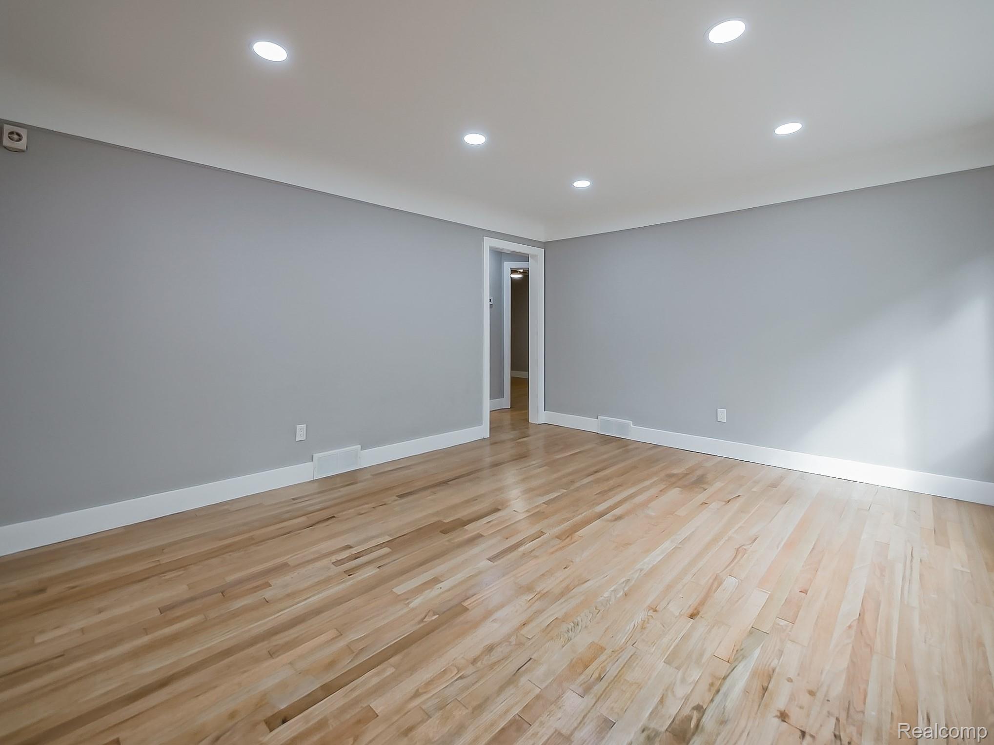 21301 Kipling Street