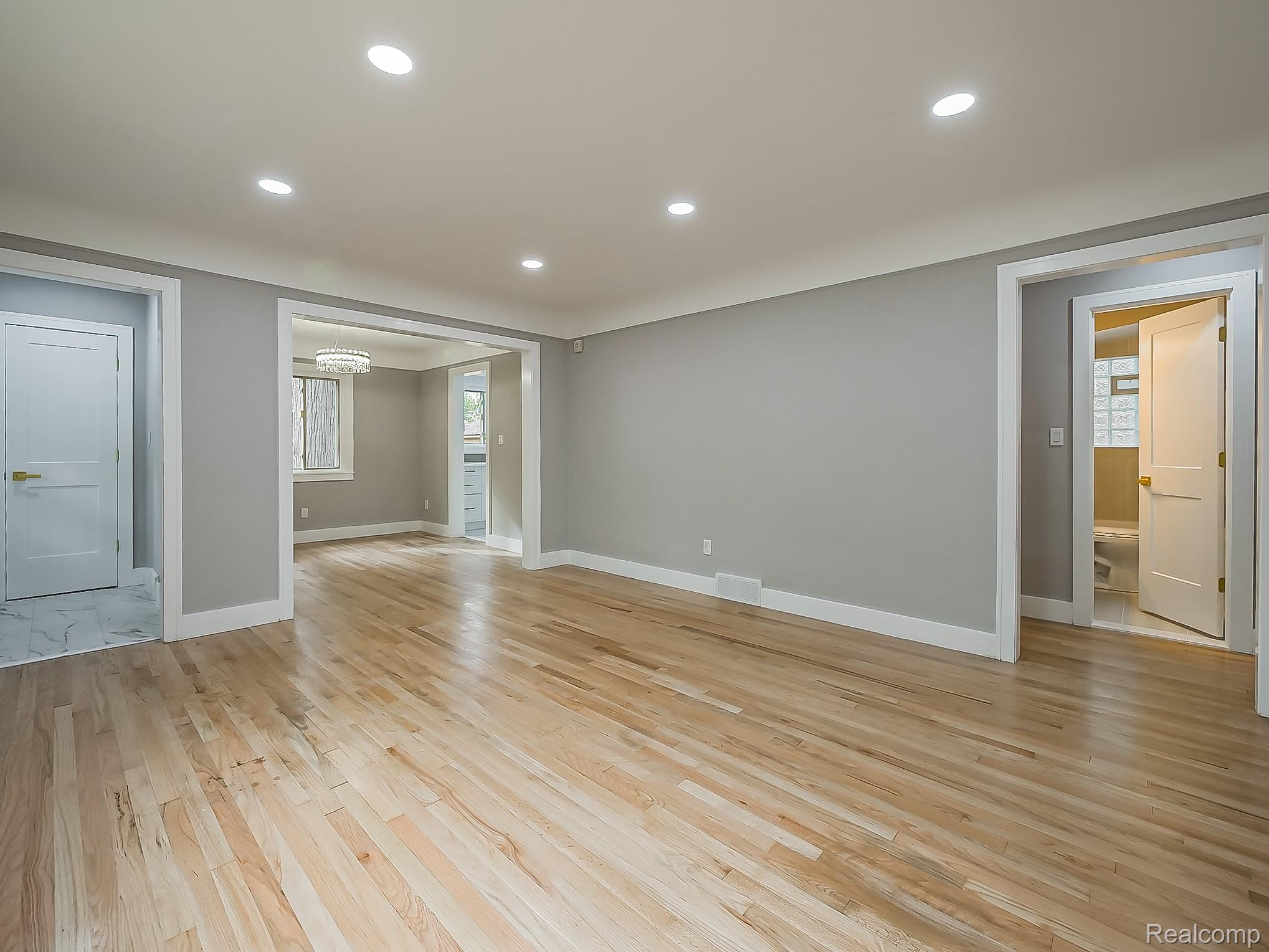 21301 Kipling Street