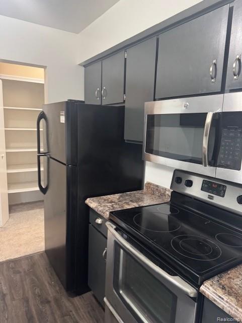 2100 Fort Street H-5